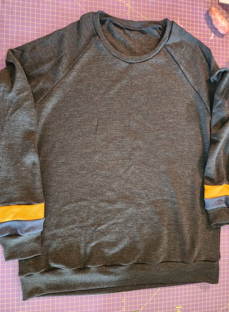 Finland Interlock: Men's Raglan Pullover